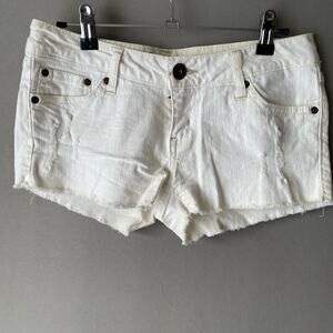 Wallflower sz 3 white short shorts